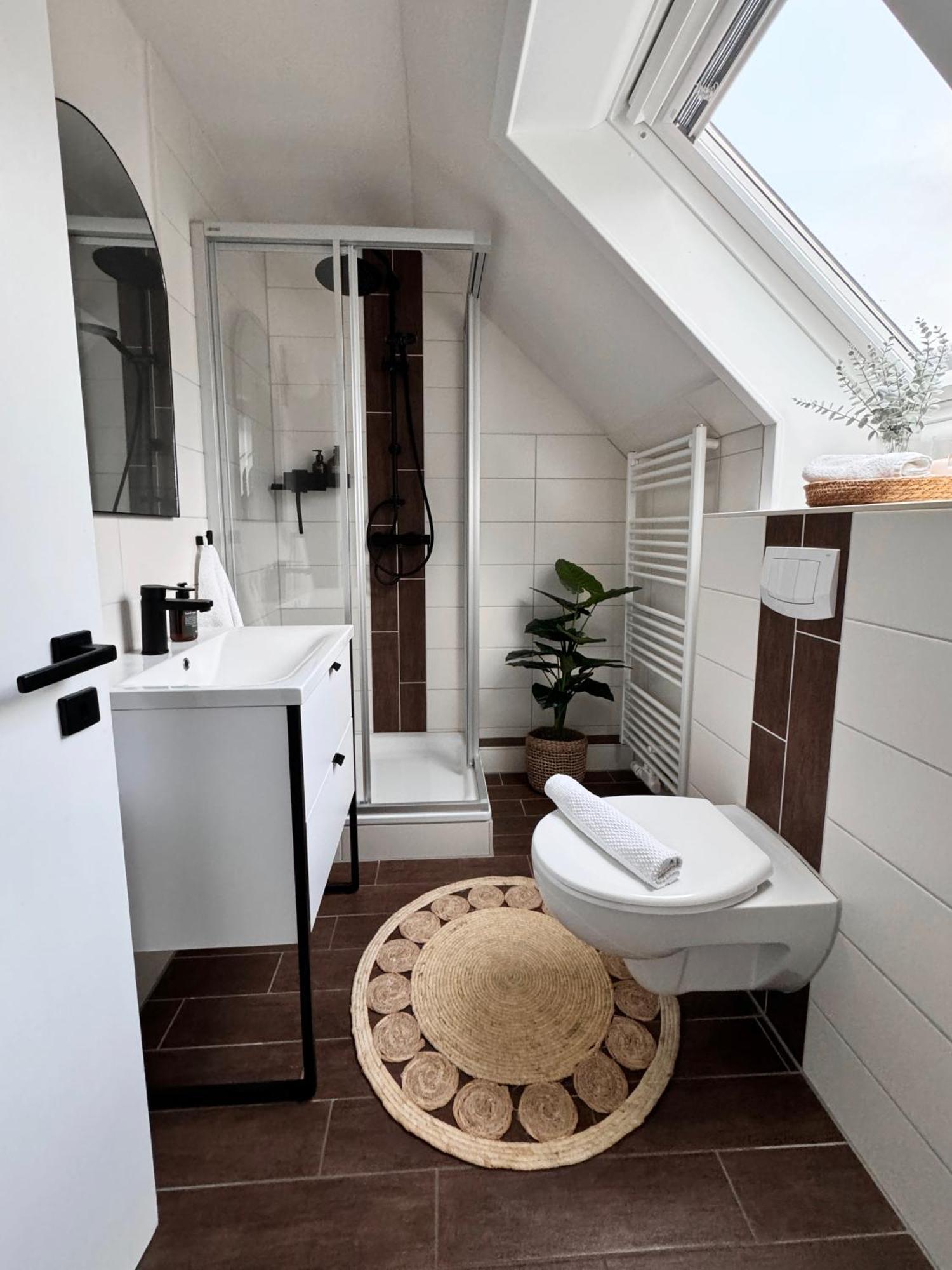 Seaside Rooms - Design-Apartment Mit Balkon & Parkplatz - Inklusive Strandkorb Direkt Am Wasser Und Spa & Sauna Saisonal 比苏姆 外观 照片